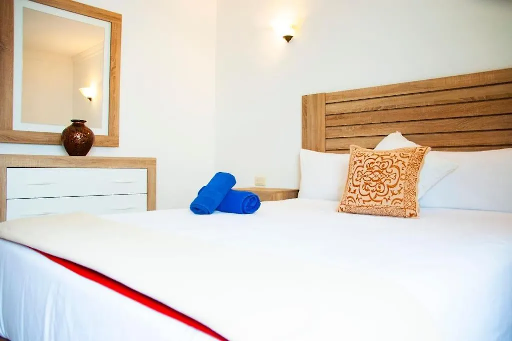 Vila Guimes Pool House