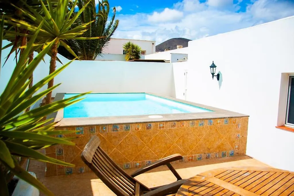 Holiday home Guimes Pool House Villa