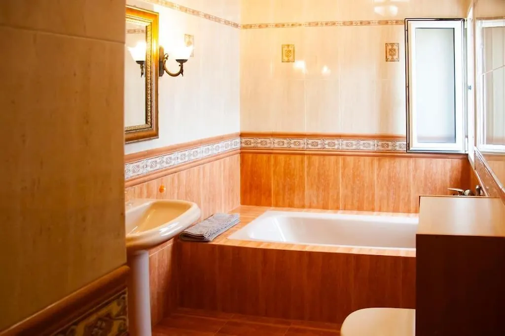 Guimes Pool House Villa