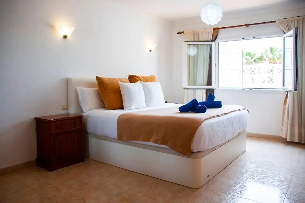 Guimes Pool House Villa 0*, Guime