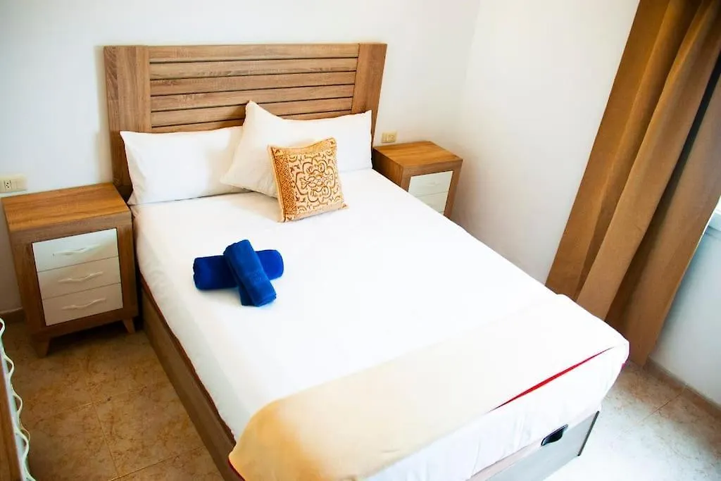 Guimes Pool House Villa Holiday home