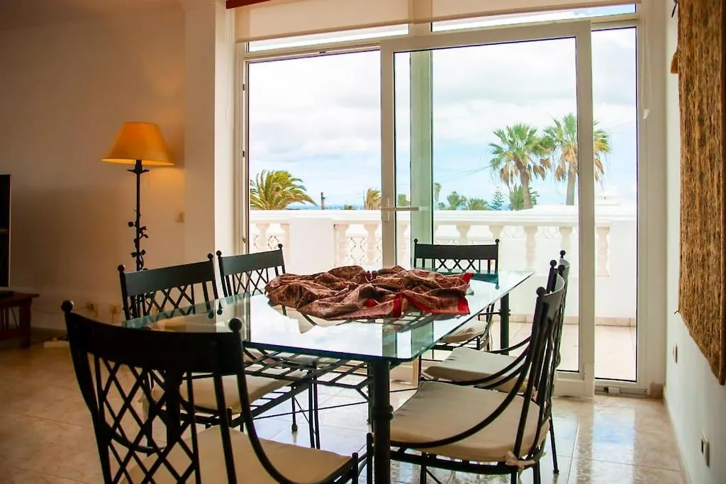 Guimes Pool House Villa
